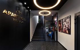 Apart House, Tylna 20